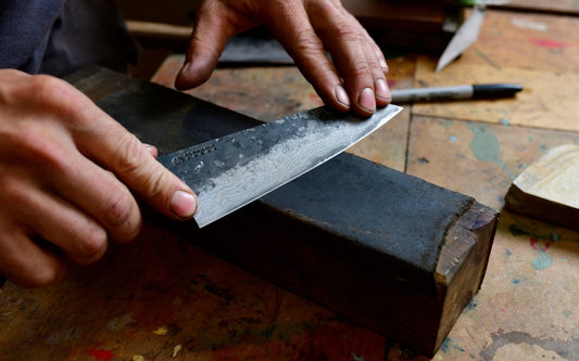 Sharpening of knives