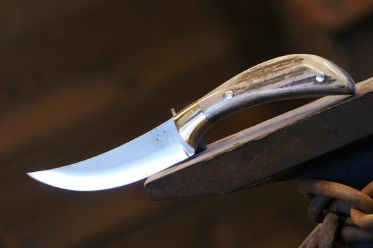Small Game Hunter / Skinner